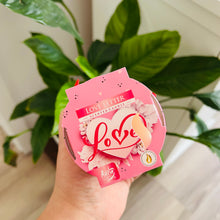 Laden Sie das Bild in den Galerie-Viewer, Duftkerze "Love Letter" mit Motivglas inkl. MwSt. zzgl. Versand