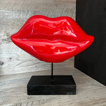Laden Sie das Bild in den Galerie-Viewer, Dekoobjekt "Kussmund" inkl. MwSt. zzgl. Versand