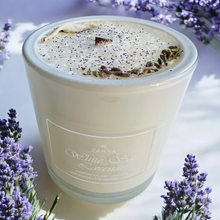Laden Sie das Bild in den Galerie-Viewer, Wellnesskerze "White Sage Lavender" inkl. MwSt. zzgl. Versand