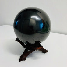Laden Sie das Bild in den Galerie-Viewer, Schungit Energiekugel inkl. MwSt zzgl. Versand