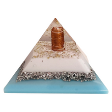 Laden Sie das Bild in den Galerie-Viewer, Orgonit Pyramide "Goal Getter" inkl. MwSt zzgl. Versand