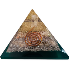 Laden Sie das Bild in den Galerie-Viewer, Orgonit Pyramide "Trust yourself" inkl. MwSt zzgl. Versand