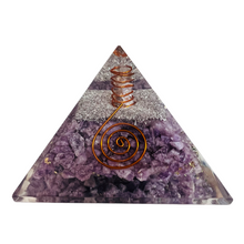 Laden Sie das Bild in den Galerie-Viewer, Orgonit Pyramide "Moonglow" inkl. MwSt zzgl. Versand