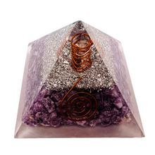 Laden Sie das Bild in den Galerie-Viewer, Orgonit Pyramide "Moonglow" inkl. MwSt zzgl. Versand