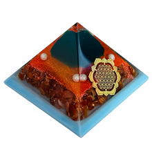 Laden Sie das Bild in den Galerie-Viewer, Orgonit Pyramide "Pearl of Love" inkl. MwSt zzgl. Versand