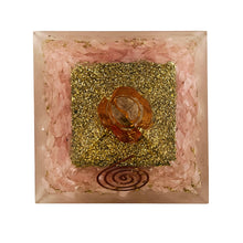 Laden Sie das Bild in den Galerie-Viewer, Orgonit Pyramide "Healing Heart" inkl. MwSt zzgl. Versand