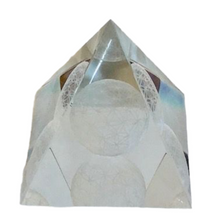 Laden Sie das Bild in den Galerie-Viewer, Kristallpyramide "Blume des Lebens" inkl. MwSt zzgl. Versand