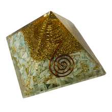 Laden Sie das Bild in den Galerie-Viewer, Orgonit Pyramide "Master of Patience" inkl. MwSt zzgl. Versand