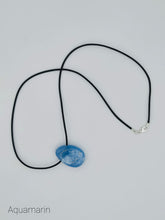 Laden Sie das Bild in den Galerie-Viewer, Aquamarin Tropfenanhänger mit Kette inkl. MwSt. zzgl. Versand