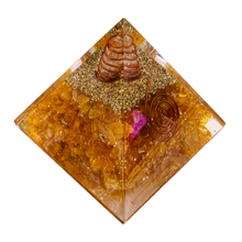 Laden Sie das Bild in den Galerie-Viewer, Orgonit Pyramide &quot;Empowerment&quot; inkl. MwSt zzgl. Versand
